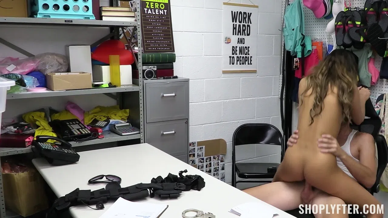 Gianna Dior I'll Give You A Good Raise Shoplyfter