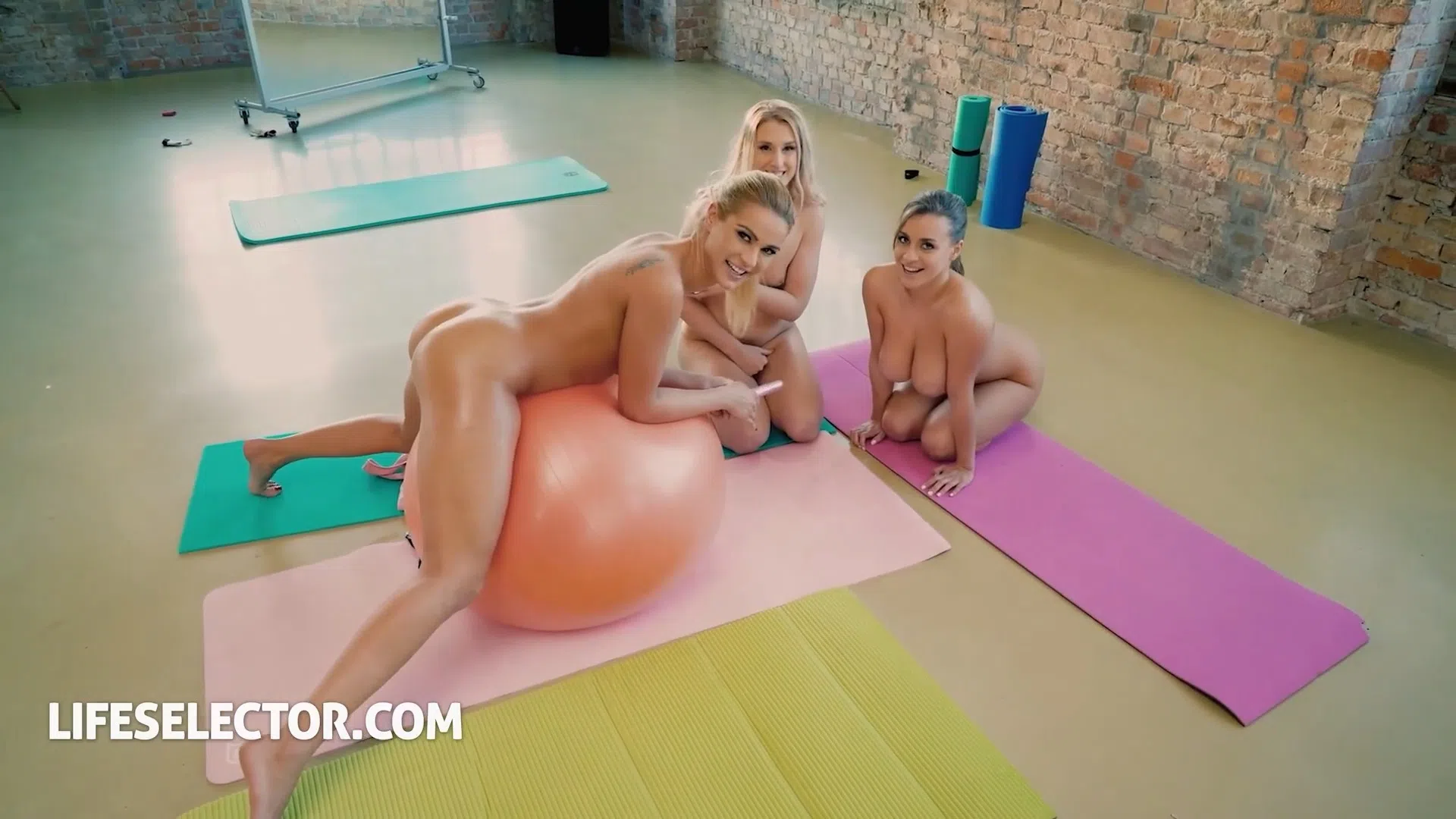 Cherry Kiss, Josephine Jackson - Hardcore Foursome Sluts